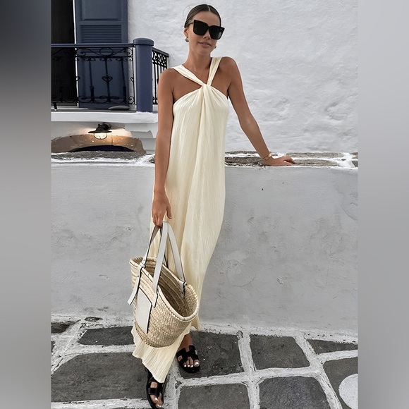 Commense Dresses & Skirts - COMMENSE NWT CREAMY KNOT MAXI DRESS